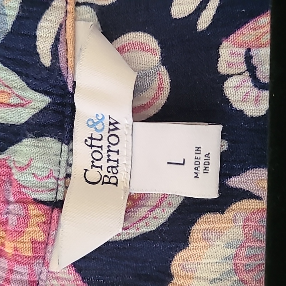 CROFT AND BARROW WOMENS BLUE AND PINK FLORAL SLEEVELESS SUMMER TOP SIZE LARGE - Picture 4 of 15
